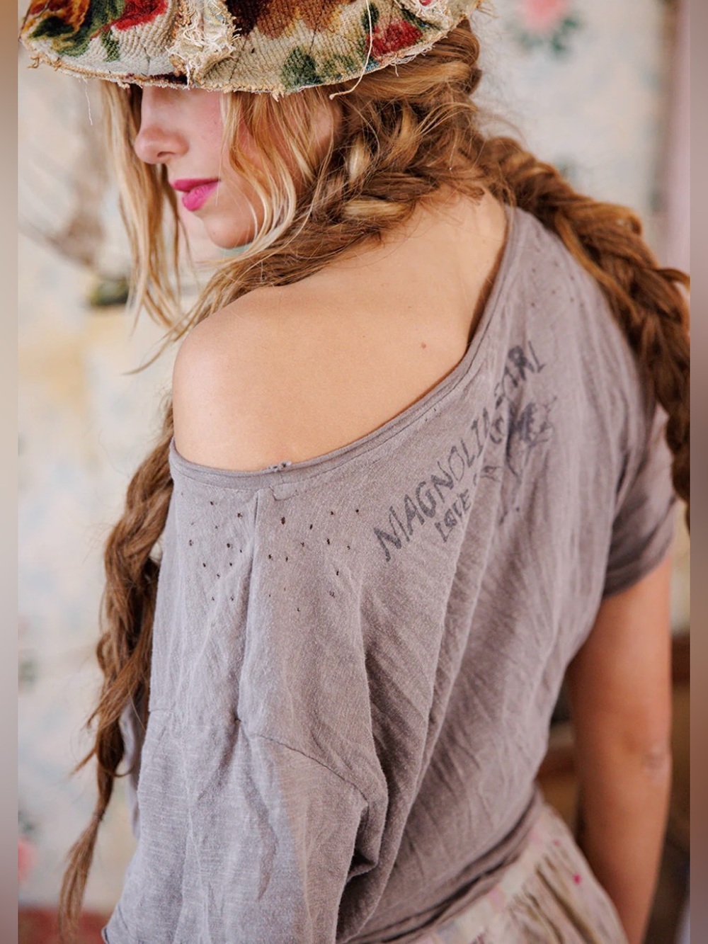 🌺 Magnolia Pearl Boyfriend Tee - Picture 13 of 13